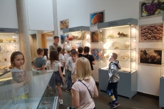 6eb34594-f4ff-43c0-980b-b6daef8b82fd