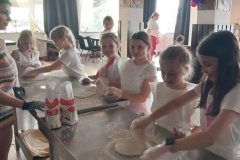 ef09dfe0-25cd-415d-a8f6-b657fee8c3fa