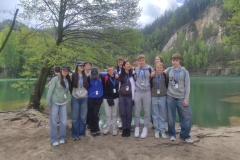 fb99cfe6-940d-4832-bbbd-3bbb8379c21e